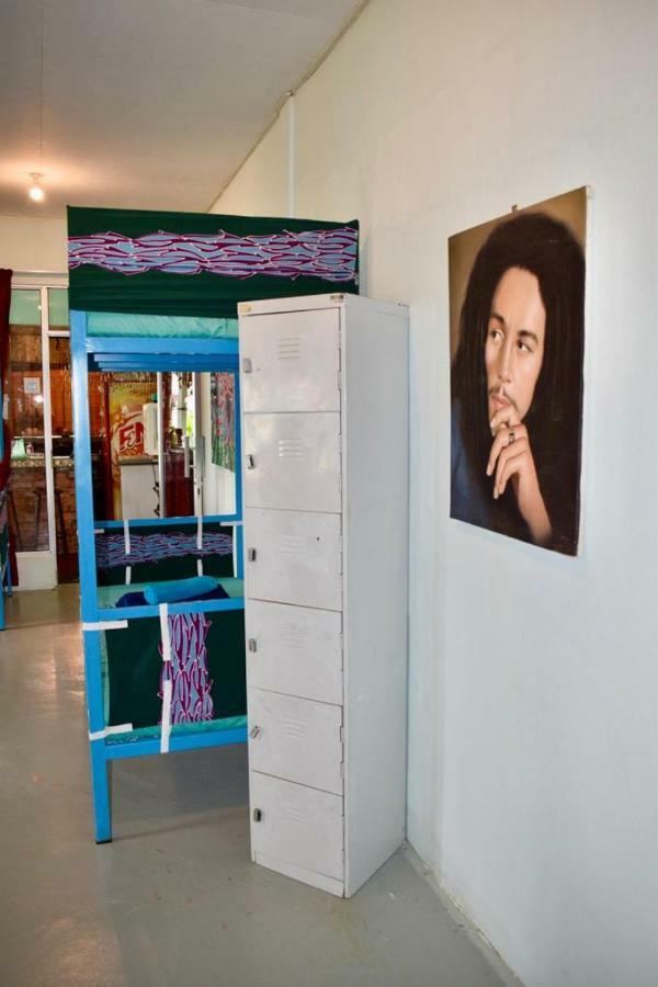 مبيت وإفطار بانتايْ تْشينانغ Indiana Cafe & Dorm المظهر الخارجي الصورة